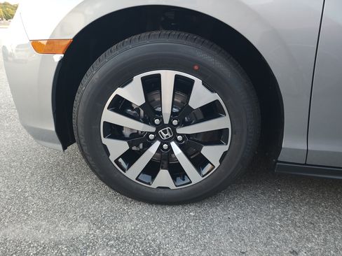 New 2026 Honda Odyssey EX-L image 5