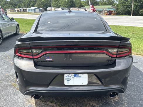Used 2022 Dodge Charger R/T w/ Blacktop Package RWD image 6