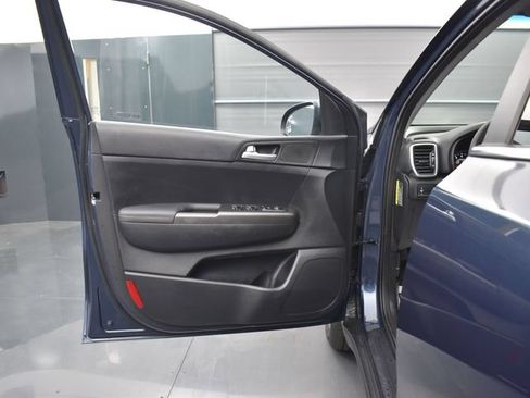 Used 2022 Kia Sportage LX FWD image 10