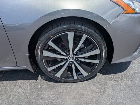 Used 2022 Nissan Altima 2.5 SR FWD image 13