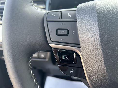 Used 2026 Toyota Camry SE FWD image 23