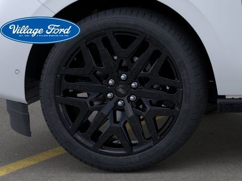 New 2026 Ford Expedition Max Platinum w/ Stealth Performance Package AWD/4WD image 20