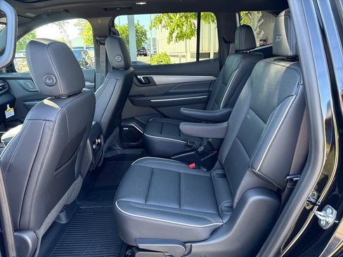 New 2026 Buick Enclave Sport Touring w/ Power Package FWD image 36