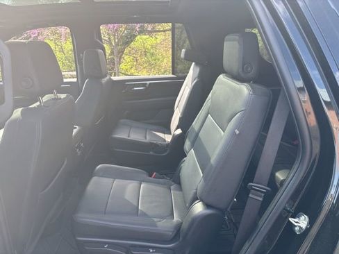 Used 2025 Chevrolet Tahoe Z71 w/ Comfort Package image 3