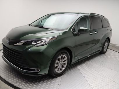 Certified 2021 Toyota Sienna XLE