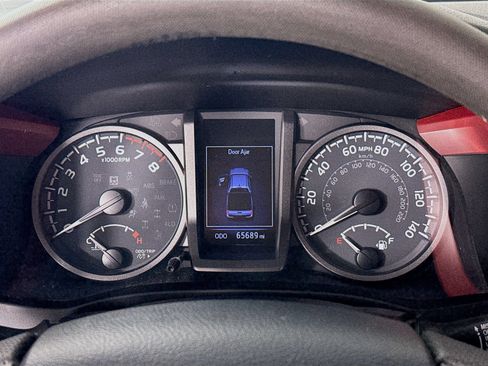 Certified 2020 Toyota Tacoma TRD Sport w/ TRD Premium Sport Package AWD/4WD image 14