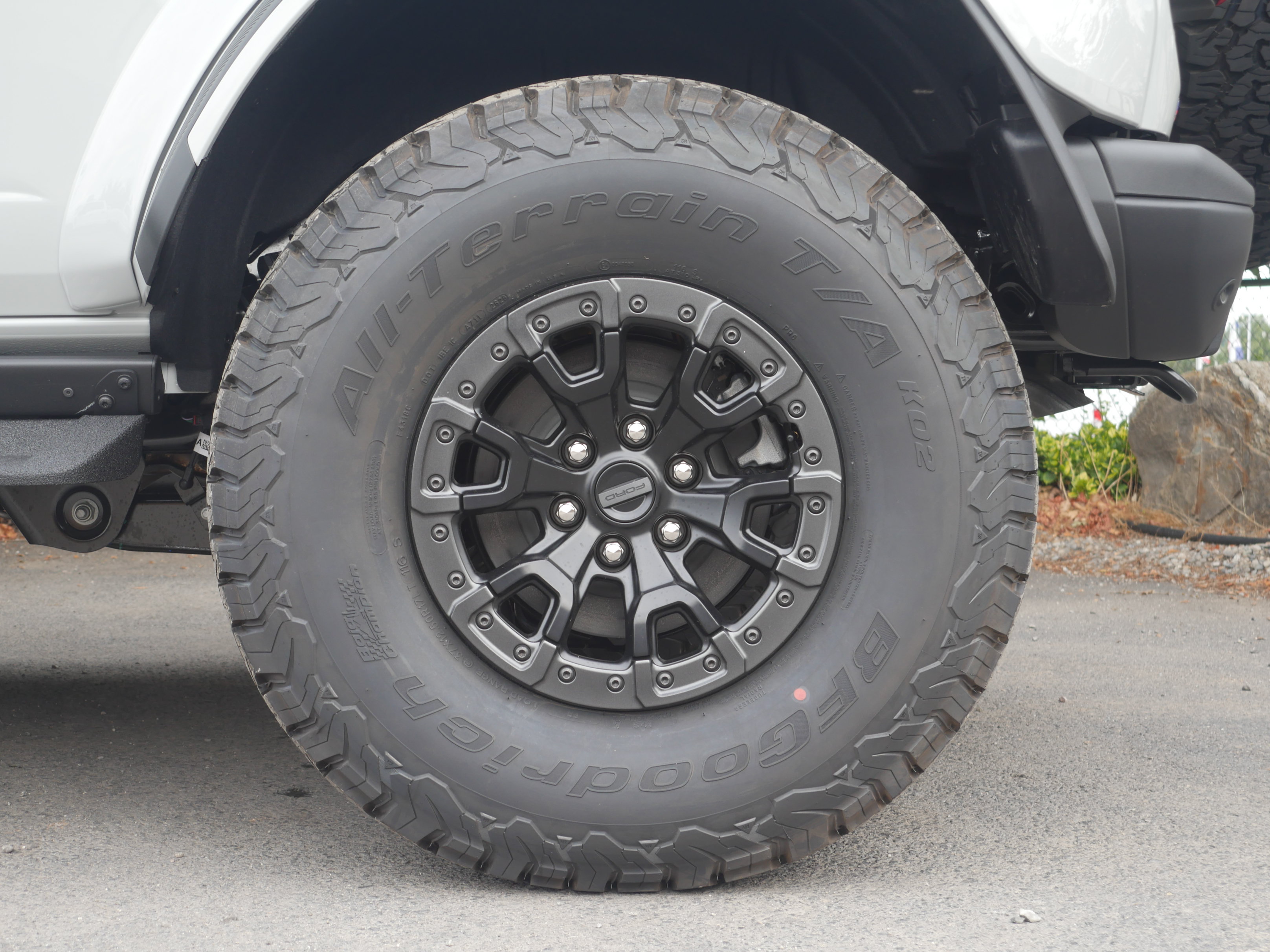 New 2026 Ford Bronco Raptor w/ Interior Carbon Fiber Pack AWD/4WD image 23
