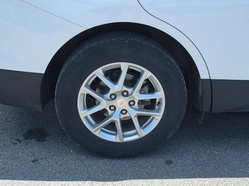 Used 2024 Chevrolet Equinox LT FWD image 33