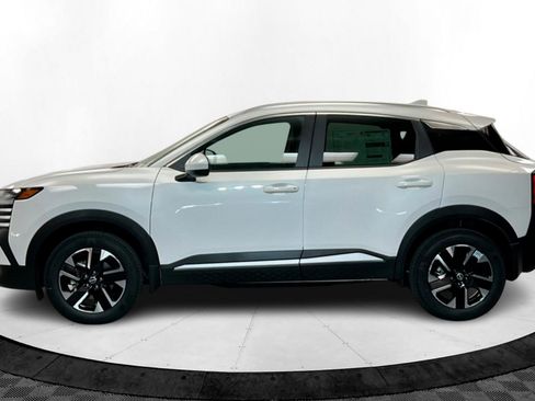 New 2025 Nissan Kicks SV w/ SV Premium Package image 2