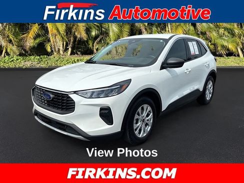 Used 2023 Ford Escape Active w/ Tech Pack #1 FWD image 1