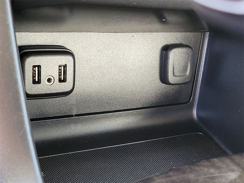 Certified 2021 GMC Canyon Elevation w/ Trailering Package image 30