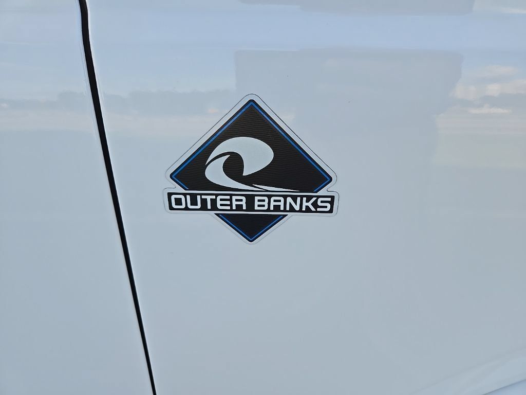 Used 2024 Ford Bronco Outer Banks AWD/4WD image 6
