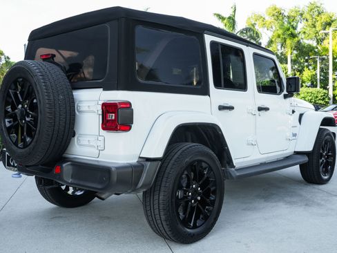 Used 2023 Jeep Wrangler Unlimited Sahara w/ Cold Weather Group image 26