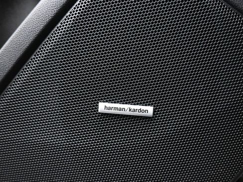 Used 2023 Subaru Forester Sport image 11