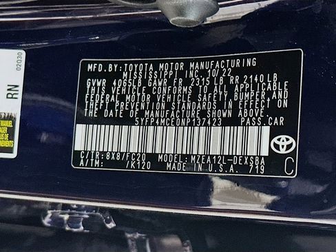 Used 2022 Toyota Corolla SE w/ SE Premium Package image 27