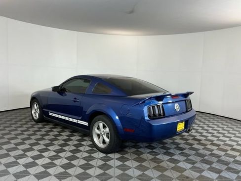 Used 2007 Ford Mustang Premium RWD image 7