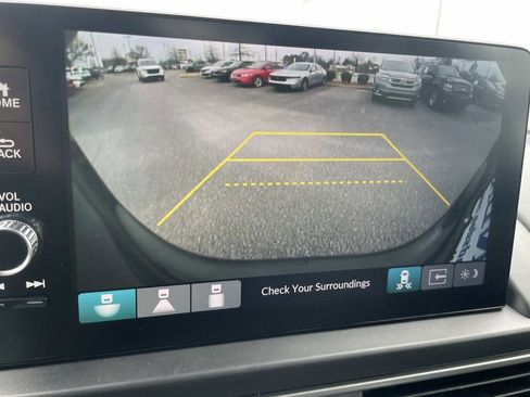 Used 2025 Honda Pilot EX-L image 21