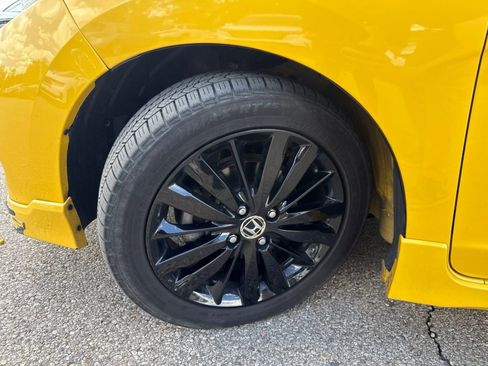 Used 2018 Honda Fit Sport image 28