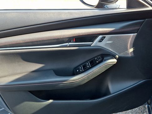 Used 2023 MAZDA MAZDA3 s image 12