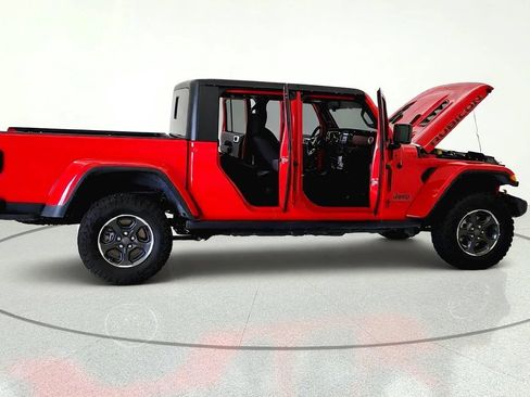 Used 2023 Jeep Gladiator Rubicon w/ Cold Weather Group AWD/4WD image 13