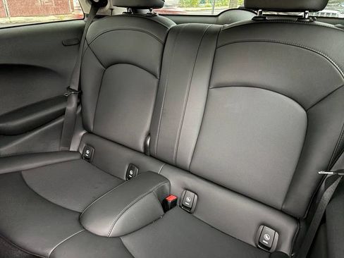 Used 2019 MINI Cooper 2-Door Hardtop FWD image 8