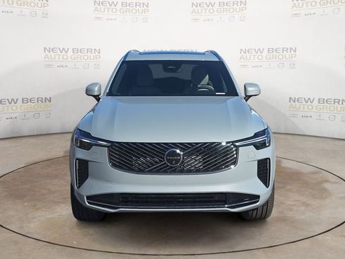 New 2026 Volvo XC90 B6 Plus w/ Protection Package Premier AWD/4WD image 8
