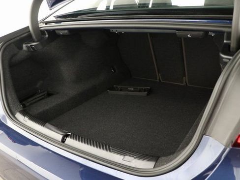 Used 2025 BMW 530i xDrive w/ Premium Package image 29