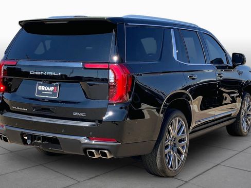Used 2025 GMC Yukon Denali Ultimate AWD/4WD image 12