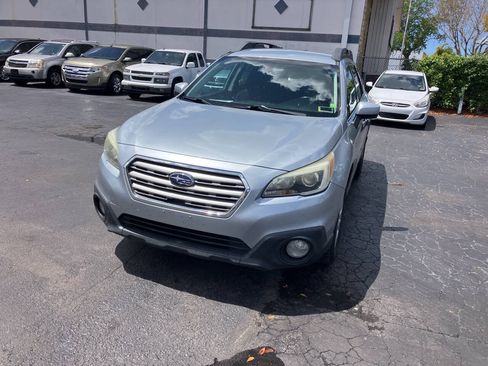 Used 2015 Subaru Outback 2.5i Premium AWD/4WD image 7