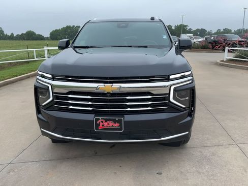 Used 2025 Chevrolet Tahoe LT AWD/4WD image 3