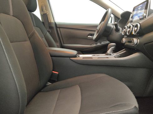 Used 2025 Nissan Sentra SV FWD image 21