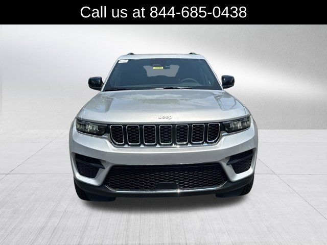 New 2026 Jeep Grand Cherokee Laredo X RWD image 2