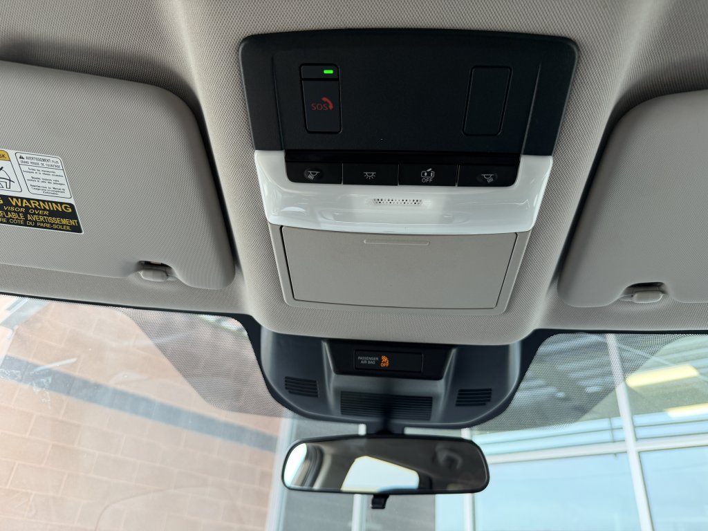 Used 2025 Nissan Rogue SV AWD/4WD image 24