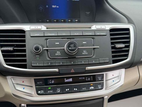 Used 2013 Honda Accord LX image 22