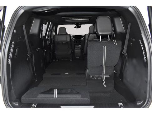 New 2026 Chrysler Pacifica Select AWD/4WD image 33