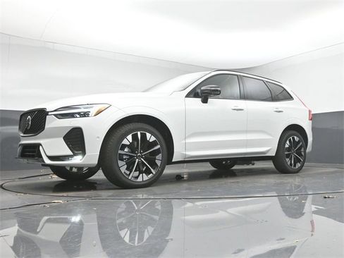 New 2026 Volvo XC60 B5 Plus w/ Protection Package Premier image 41