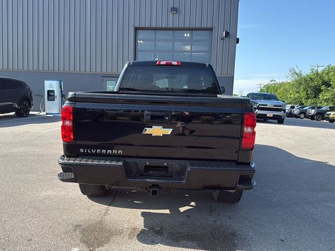 Used 2018 Chevrolet Silverado 1500 Custom w/ Custom Value Package AWD/4WD image 4