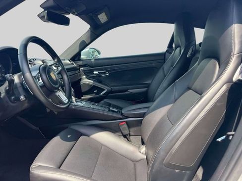 Used 2021 Porsche 718 Cayman image 16