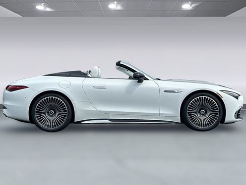 Used 2026 Mercedes-Benz Maybach SL 680 image 6