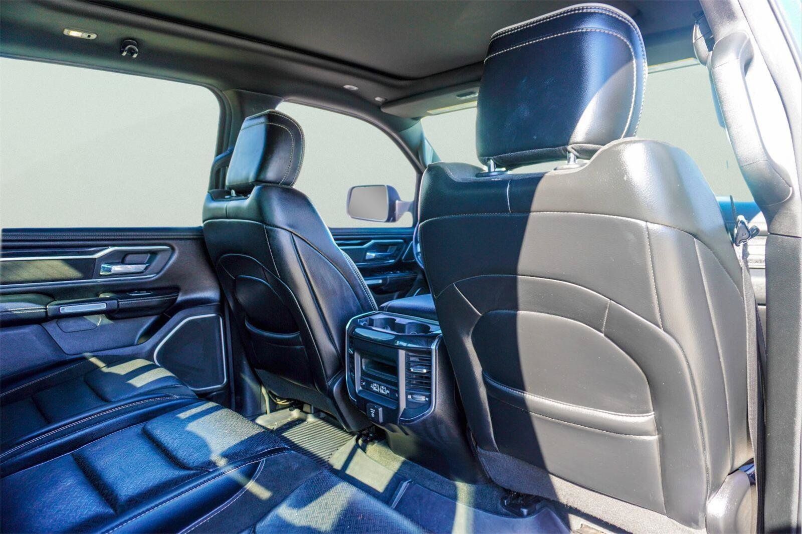 Used 2019 RAM 1500 Laramie AWD/4WD image 15