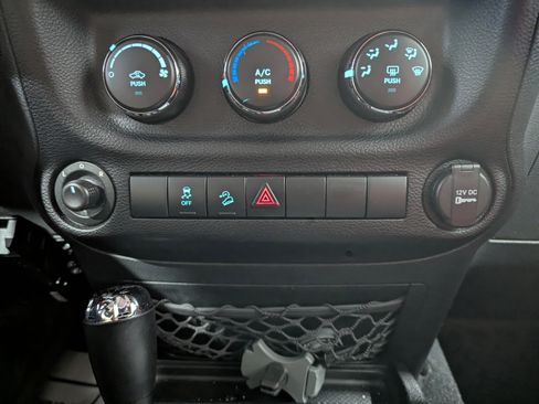 Used 2013 Jeep Wrangler Unlimited Sport image 16