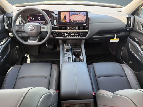 New 2026 Nissan Pathfinder SL image 16