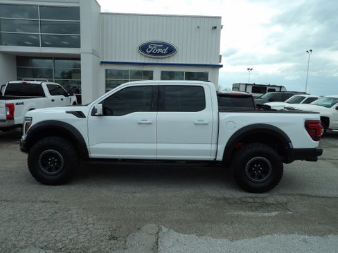 Used 2024 Ford F150 Raptor image 1