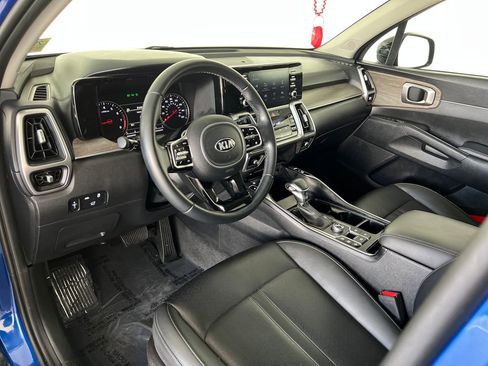 Used 2021 Kia Sorento EX w/ Panoramic Sunroof Package image 19
