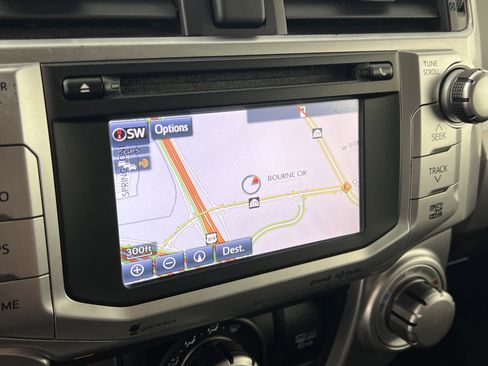 Used 2017 Toyota 4Runner SR5 AWD/4WD image 28