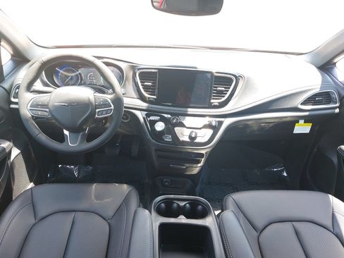 New 2026 Chrysler Pacifica Select FWD image 9