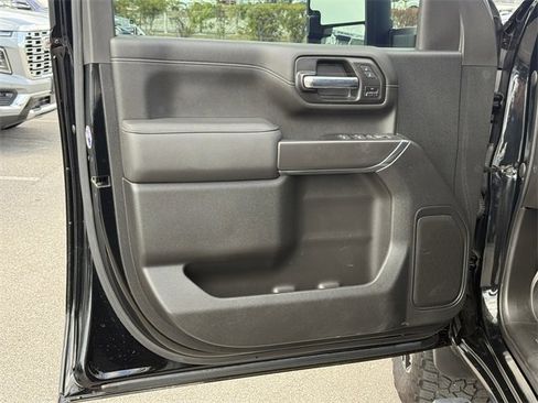 Used 2022 GMC Sierra 2500 AT4 image 33