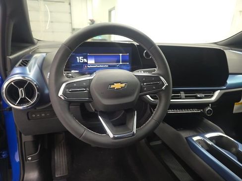 New 2026 Chevrolet Equinox EV LT image 11