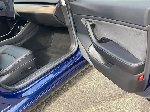 Used 2017 Tesla Model 3 Long Range image 27