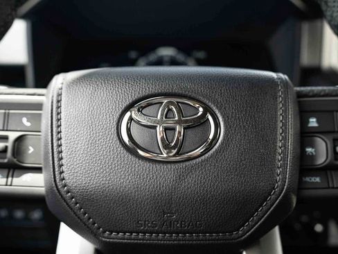 New 2026 Toyota Tundra Limited AWD/4WD image 11